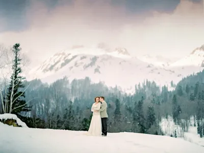 Оригинальные свадебные зимой фото