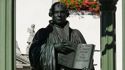 Фотография мужчина Памятники Martin Luther Книга Скульптуры