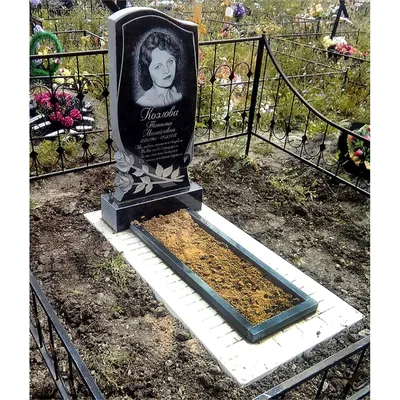 Памятник на могилу Материал Гранит Цена 26000 рублей с установкой -  Установка 59, Синай-С