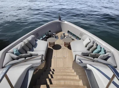 Sanlorenzo SD96: Дебют новой яхты с дизайном от Патрисии Уркиолы на Cannes  Yachting Festival 2019