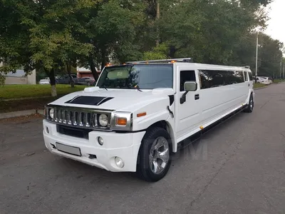 Hummer H2 2005 года в Хабаровске, Шикарный лимузин, работает вс, три  телевизора, отличный звук, обмен, белый, акпп, полный привод, 6л.,  Хабаровский край, б/у