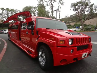 Hummer H2 красный - Прокат и аренда лимузинов во Владивостоке