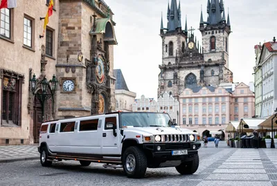 Стретч-лимузин Hummer H200 - трансфер и аренда в аэропорту