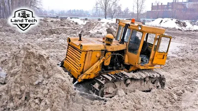 Советский бульдозер Т-130 ЧТЗ - работа по уборке снега зимой! Обзор  трактора! - YouTube