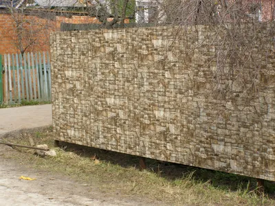 Забор из профнастила С-8 под камень двухметровый с двумя лагами цена в  Берёзовском