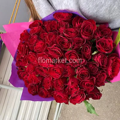 Букет «51 красная кенийская роза» - заказать и купить за 4 400 ₽ с  доставкой в Москве - партнер «mycvety»