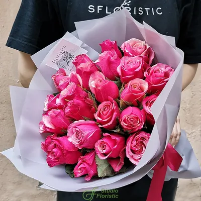 Букет Кенийская роза ярко-розовая с доставкой | СтудиоФлористик