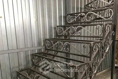 Кованые уличные лестницы на заказ - Изготовление кованых лестниц для улицы