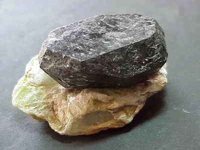 Гематит или Кровавик, Hematite, Haematit, Hematite • Mineral Catalog