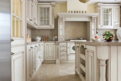 Красивые кухни в викторианском стиле с белыми фасадами – 135 лучших фото  дизайна интерьера кухни | Houzz Россия