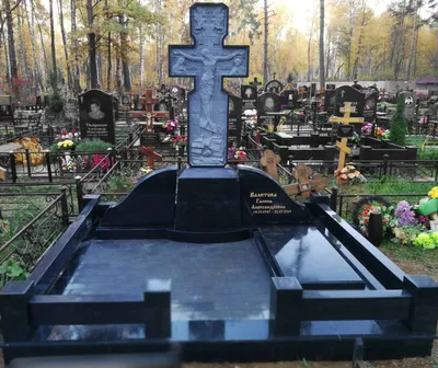 Синий памятник на могилу, фото и цены в Москве