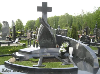 Купить мраморный крест на могилу ◈ Ковка Камень, г. Москва