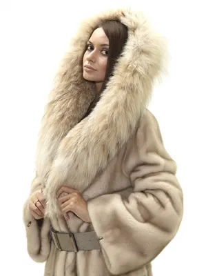 Шуба-пальто под пояс из светлой норки с капюшоном из рыси - 01025 в  интернет-магазине «Династия»