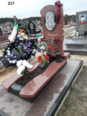 Элитный памятник на могиле с крестом красного гранита: продаж, ціна та фото  Від \"Український Граніт\"