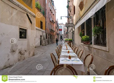 Фреска Al обедая установка в Венеции Редакционное Фотография - изображение  насчитывающей перемещение, пиццерия: 89308092