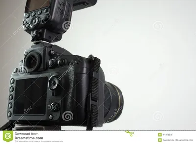 Камера DSLR с внешней вспышкой Стоковое Фото - изображение насчитывающей  фронт, экран: 44376818
