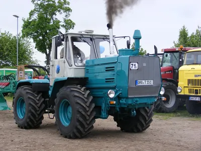 Трактор Т-150 с двигателем ЯМЗ 236
