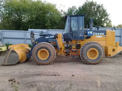 Арендовать фронтальный погрузчик John Deere WL56 в Санкт-Петербурге по цене  от 18000 рублей за смену