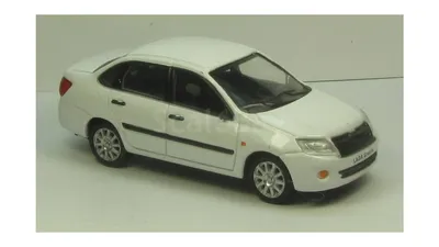 Лада Гранта ВАЗ 2190 белая | Аукцион масштабных и сборных моделей