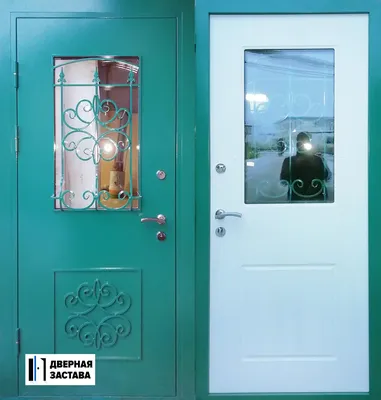 Входные двери с ковкой и стеклом в Минске