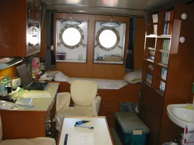 Обои корабль, арт, сундук, добыча, каюта, Sergio Raposo Fernández, Pirate  cabin картинки на рабочий стол, раздел настроения - скачать