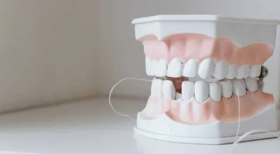 Поставить коронки на передние, нижние или верхние зубы