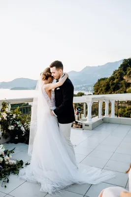 Фото: Бирюзовое море: романтическая свадьба в Черногории (12)