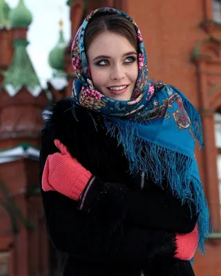 Как красиво завязать платок на голове зимой под пуховик или пальто