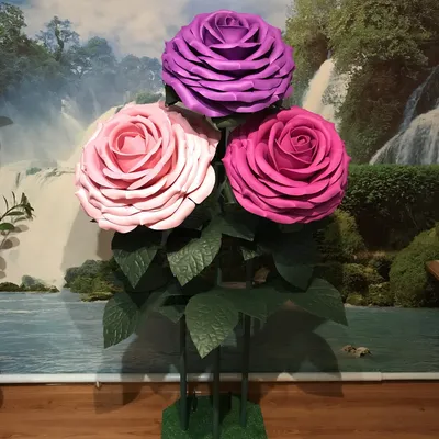 Розы на стойке Декор Большие ростовые цветы из фоамирана, цена 2100 грн —  Prom.ua (ID#1397730725)