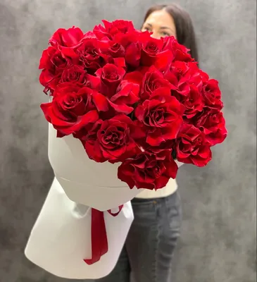Крупные Красные розы с доставкой Казань | Rose, Women, Fashion