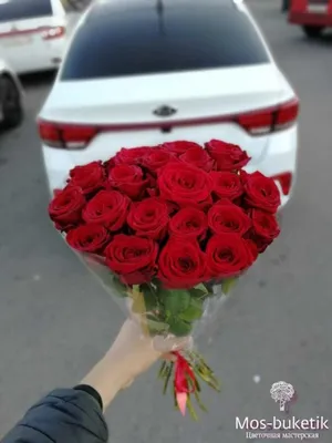 Букет из 29 роз купить с доставкой по Москве | MosBuketik