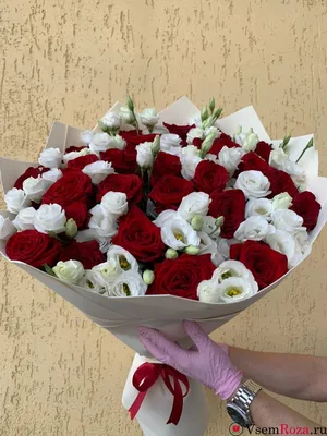 Купить букет из 29 роз в Москве с доставкой недорого