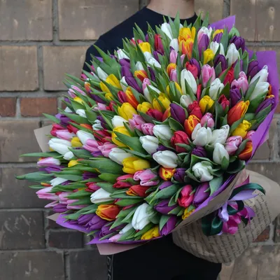 Огромный букет тюльпанов, Flowers \u0026 Gifts Moscow, buy at a price of 40000  RUB, Mono Bouquets on Fashion Flowers with delivery | Flowwow