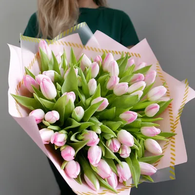 Заказать Букет из розовых тюльпанов 49 шт. с доставкой в Москве