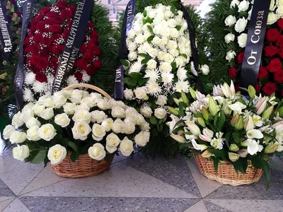 Купить ритуальные венки на похороны в Москве - МОСРИТУАЛ