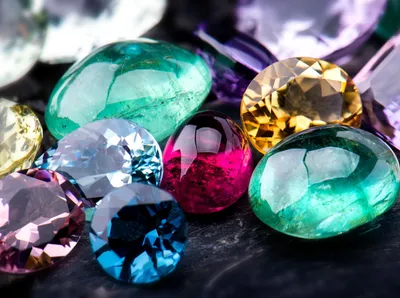 От бриллианта до рубина: как драгоценные камни влияют на нас | MARIECLAIRE