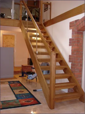Лестница в доме на второй этаж своими руками фото