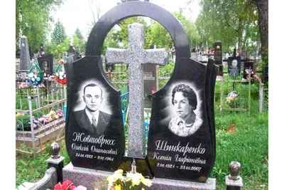 Двойной памятник Арка и Крест на могилу из гранита заказать в мастерской в  СПб