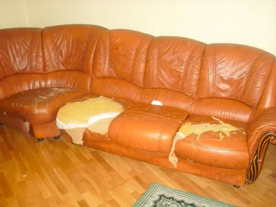 Ремонт чехлов дивана (перетяжка мебели) по доступной цене