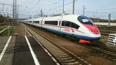 Поезд Sapsan готовый для того чтобы уйти от Москвы Редакционное Фотография  - изображение насчитывающей ð¿oðµð·ð, ð²ñ‹coðºo: 89573627