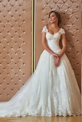 Модный свадебный дом Кокос Одесса, свадебные платья в Одессе цены, свадебные  платья одесса цены, … | Свадебные платья, Кружевное свадебное платье,  Платье на свадьбу