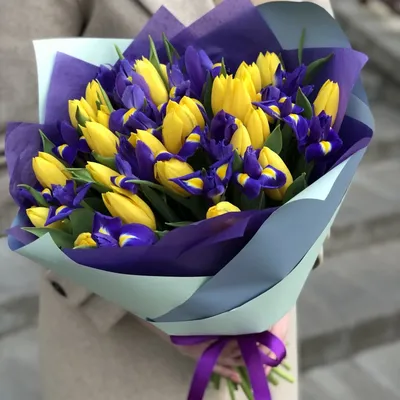 Букет 172 “Ирисы + тюльпаны” - Цветы.PRO