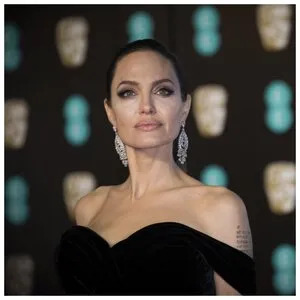 Анджелина Джоли появилась в Капитолии вместе с приемной дочерью. Новости  :section-UKR.NET.