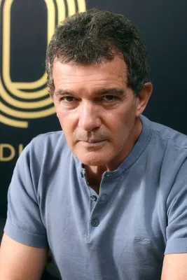 Actor Antonio Banderas tests positive for coronavirus | CNN