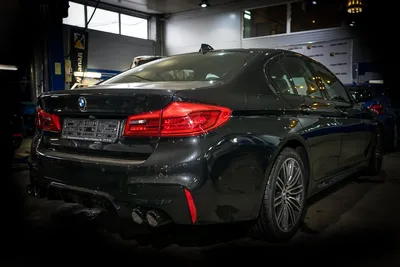 Активный выхлоп, новый спойлер и М накладки зеркал BMW 5 серии G30 | BMW  запад