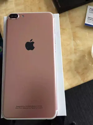 iPhone 7 c двойной камерой в цвете «розовое золото» на живом фото?