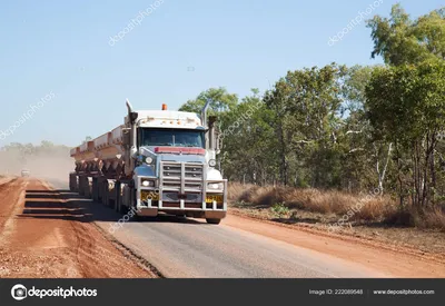 Gilberts поезд грузовик кенворт Редакционное Стоковое Фото - изображение  насчитывающей пустыня, майна: 216741768