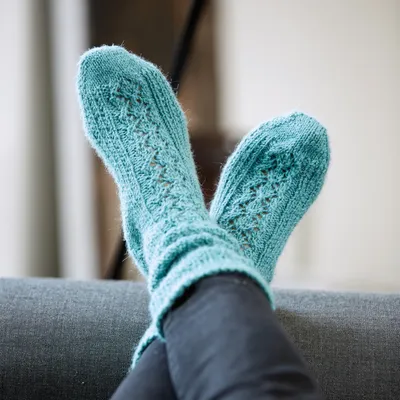 Голубые носки — схема вязания спицами с описанием на BurdaStyle.ru
