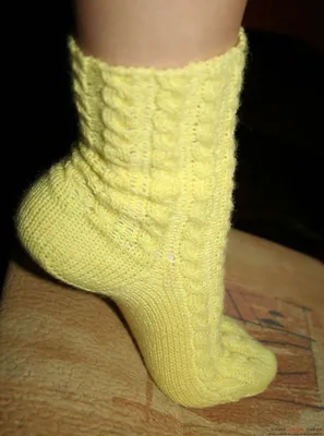 Вязание оригинальных ажурных носков спицами. Схема вязания ажурных носков  спицами с описанием