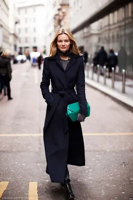 На фото: длинное черное женское пальто | Winter coats women, Chic winter  coat, Winter coat dress